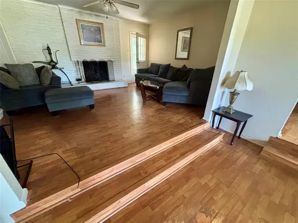 Dallas, TX 75232,721 Green Hill Road