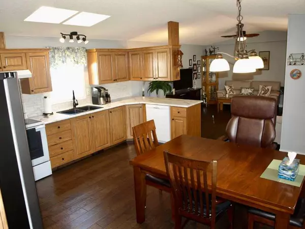 Red Deer, AB T4R 2Z8,4901 Dorchester AVE