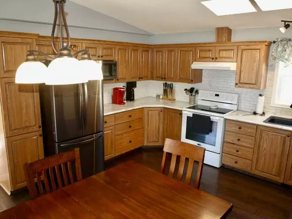 Red Deer, AB T4R 2Z8,4901 Dorchester AVE