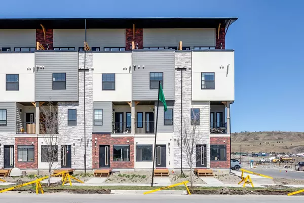 156 Park ST #315, Cochrane, AB T4C 2B8
