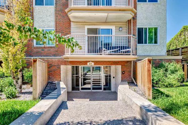 809 4 ST Northeast #302, Calgary, AB T2E 3S9