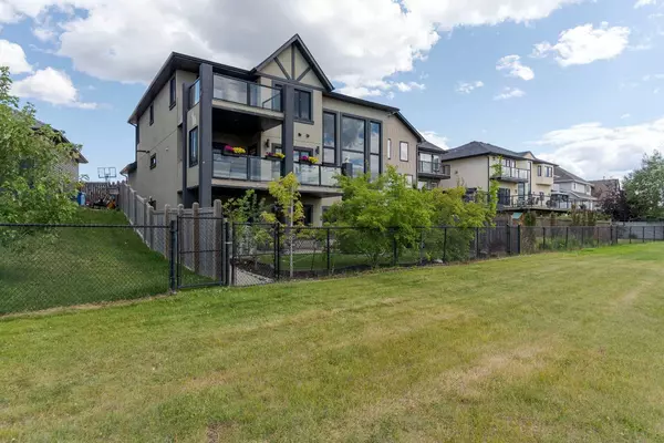 Fort Mcmurray, AB T9K 0G8,243 Wild Rose ST
