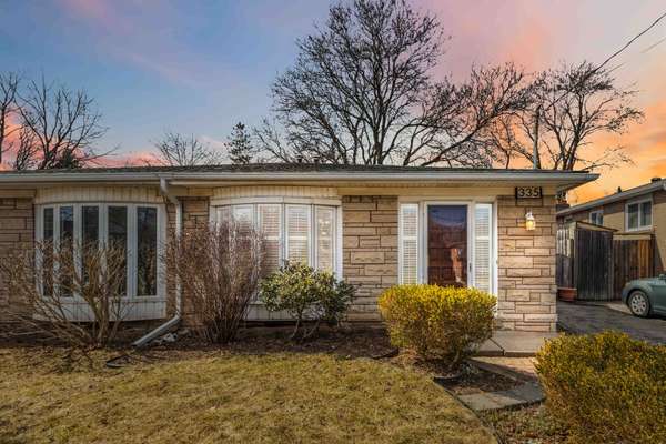 335 Woodsworth RD, Toronto C12, ON M2L 2T7