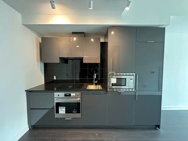 121 St Patrick ST #1323, Toronto C01, ON M5T 3C1
