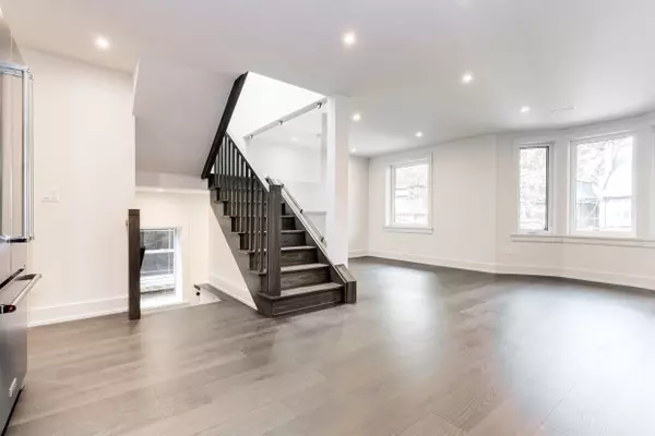 Toronto C02, ON M5R 2Z1,325 Brunswick AVE #Upper