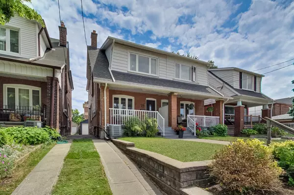 15 Glebeholme BLVD, Toronto E03, ON M4J 1S3