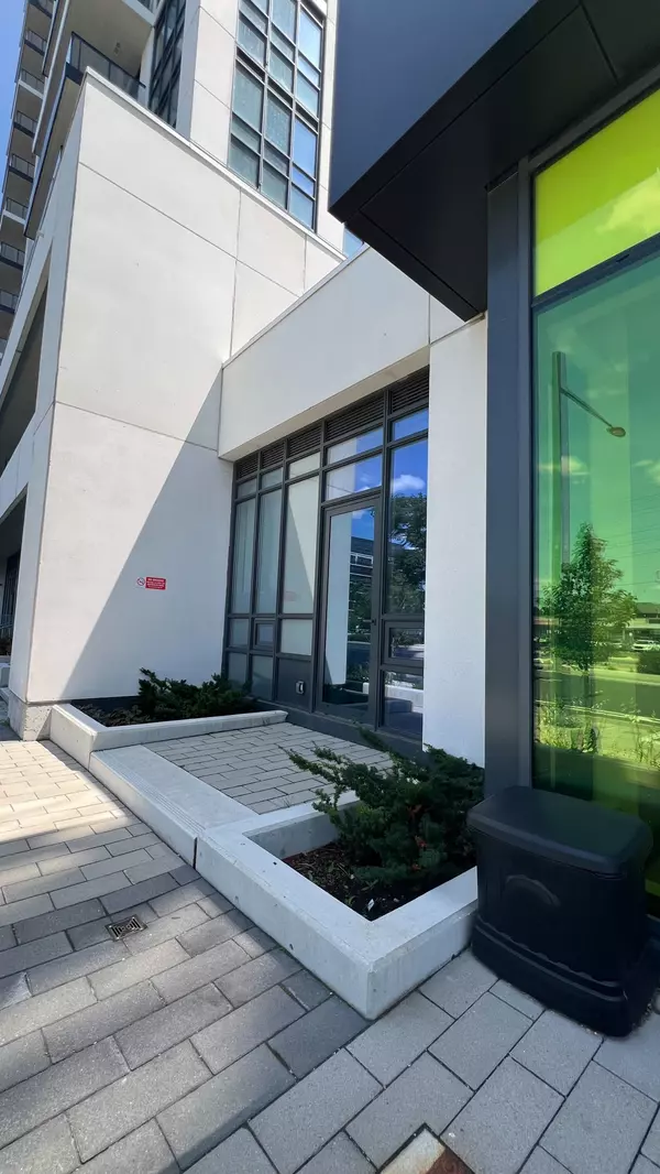 Markham, ON L3T 0G8,38 Gandhi LN #111