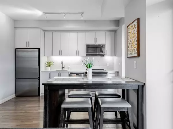 Innisfil, ON L9S 0L9,241 Sea Ray AVE #A101