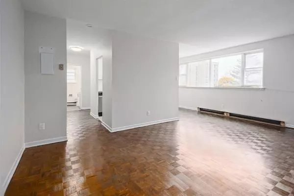 Collingwood, ON L9Y 2C8,176 Eighth ST #304