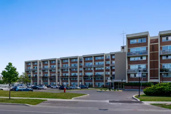 Mississauga, ON L5C 2T7,1050 Stainton DR #319