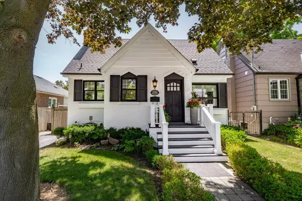 326 Seneca AVE, Burlington, ON L7R 2Z9