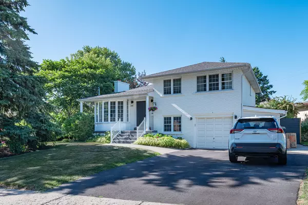 1444 Strathy AVE, Mississauga, ON L5E 2L2