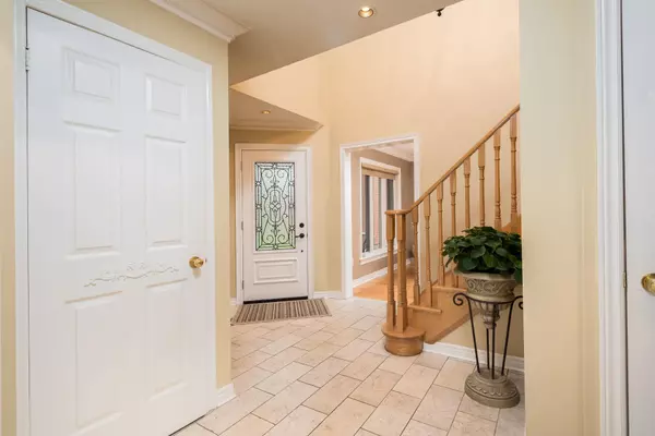 Mississauga, ON L4Z 3S4,214 Woodtrail CT