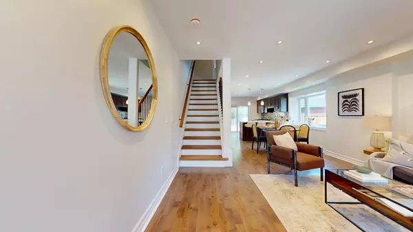 Toronto W02, ON M6G 3M2,872 Shaw ST