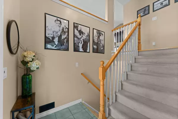 Kingston, ON K7M 9A3,864 Ringstead ST