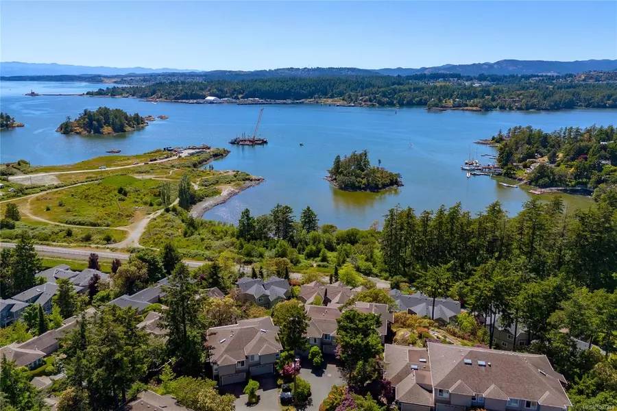 118 Aldersmith Pl #58, View Royal, BC V9A 7M9