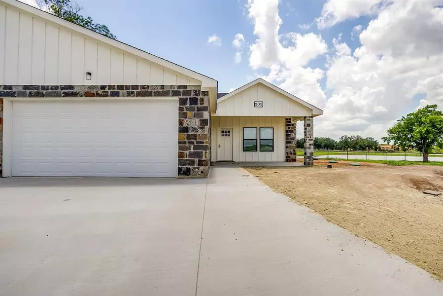 133 Winners Circle #203, Brock, TX 76087
