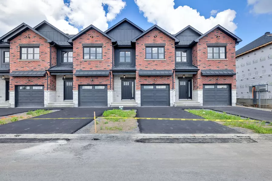 13 HELEN ST, North Stormont, ON K0A 1R0