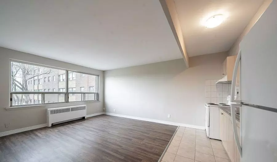 468 Ottawa ST #332D, Hamilton, ON L8H 4A6