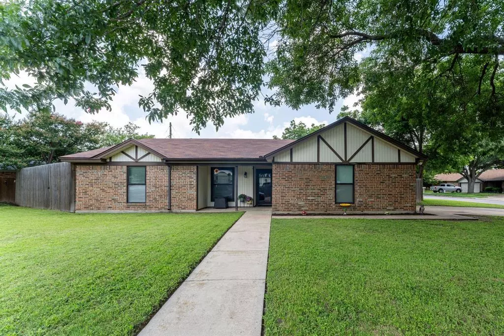 Burleson, TX 76028,728 NW James Circle