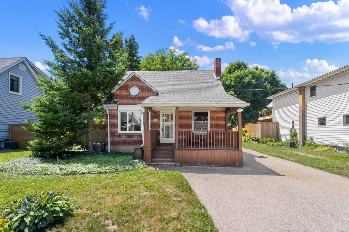 Kitchener, ON N2H 4W4,55 Birch AVE