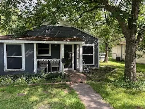 325 Wilton Drive, Greenville, TX 75401