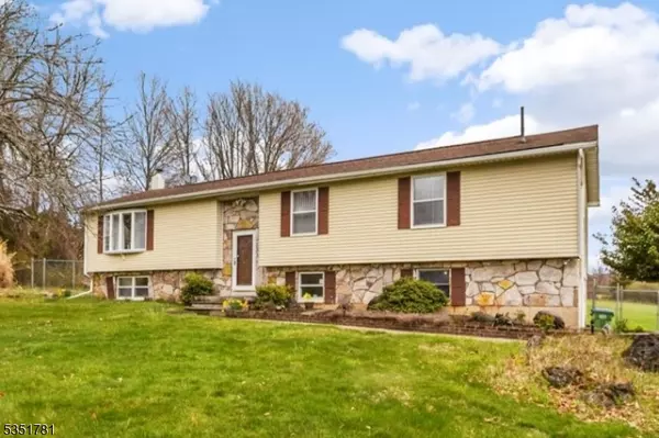 11 Cemetery Rd, Knowlton Twp., NJ 07825