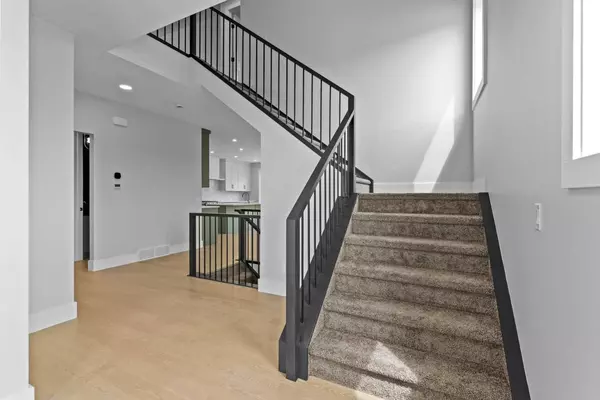 Calgary, AB T2X 5G5,205 Creekstone HL SW