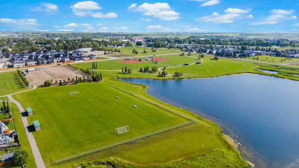Carstairs, AB T0M 0N0,1366 Lackner BLVD