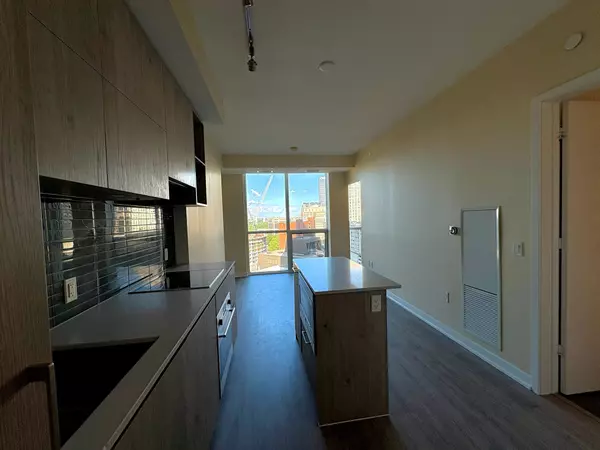 Toronto C02, ON M4W 0B1,1 Yorkville AVE #1509