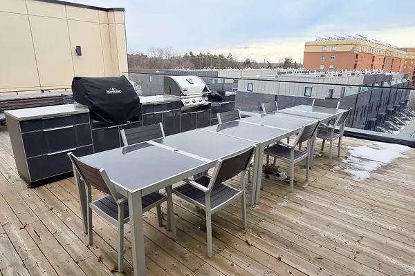 Oshawa, ON L1G 4X9,1800 Simcoe ST N #313