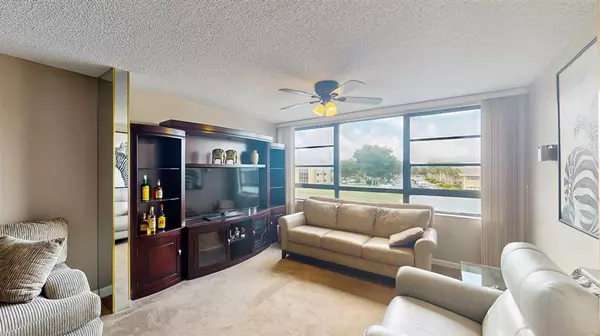 Fort Lauderdale, FL 33321,10352 E Clairmont Cir #1