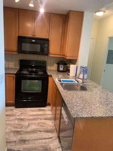 Mississauga, ON L4Z 0A4,70 Absolute AVE #2001