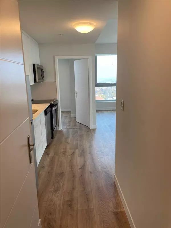 Kitchener, ON N2H 1A3,60 Frederick ST #2402