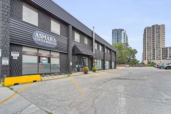700 YORK ST, London East, ON N5W 2S8