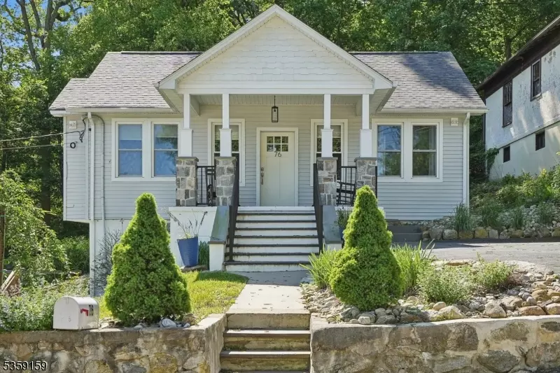 76 Mountainview Ave, Mount Arlington Boro, NJ 07856