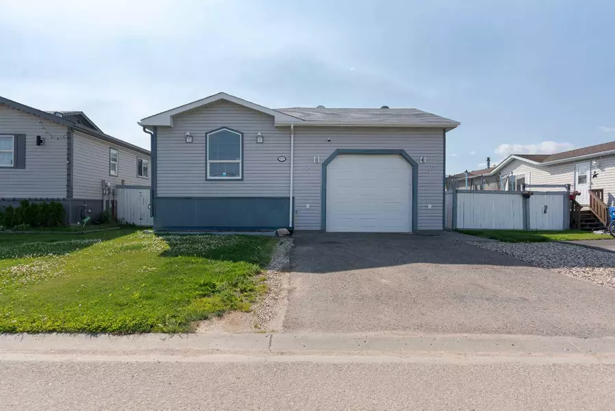 192 Mitchell DR, Fort Mcmurray, AB T9K 2P1