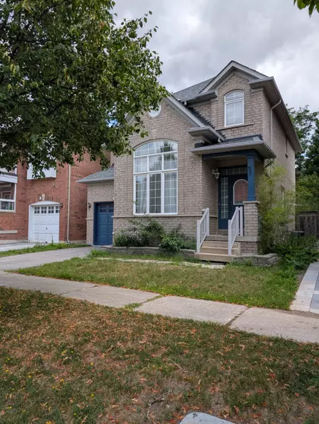 51 Pinecrest ST, Markham, ON L6E 1C2