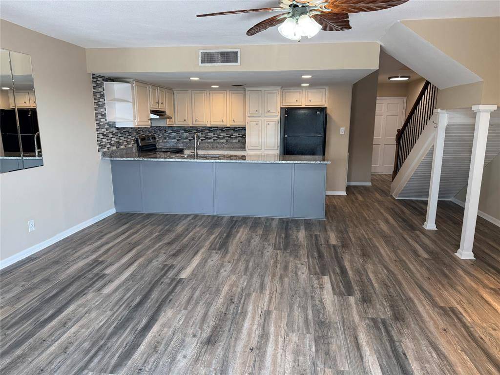 426 Yacht Club Drive #E, Rockwall, TX 75032