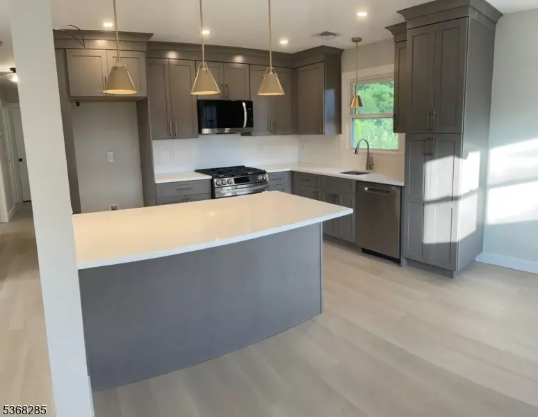 Rahway City, NJ 07065,1512 Franklin St #2