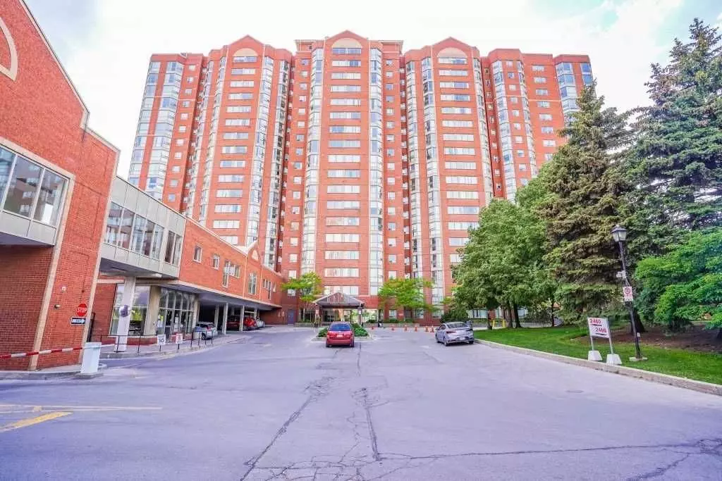 Toronto E08, ON M1K 5J7,2460 Eglinton AVE E #901