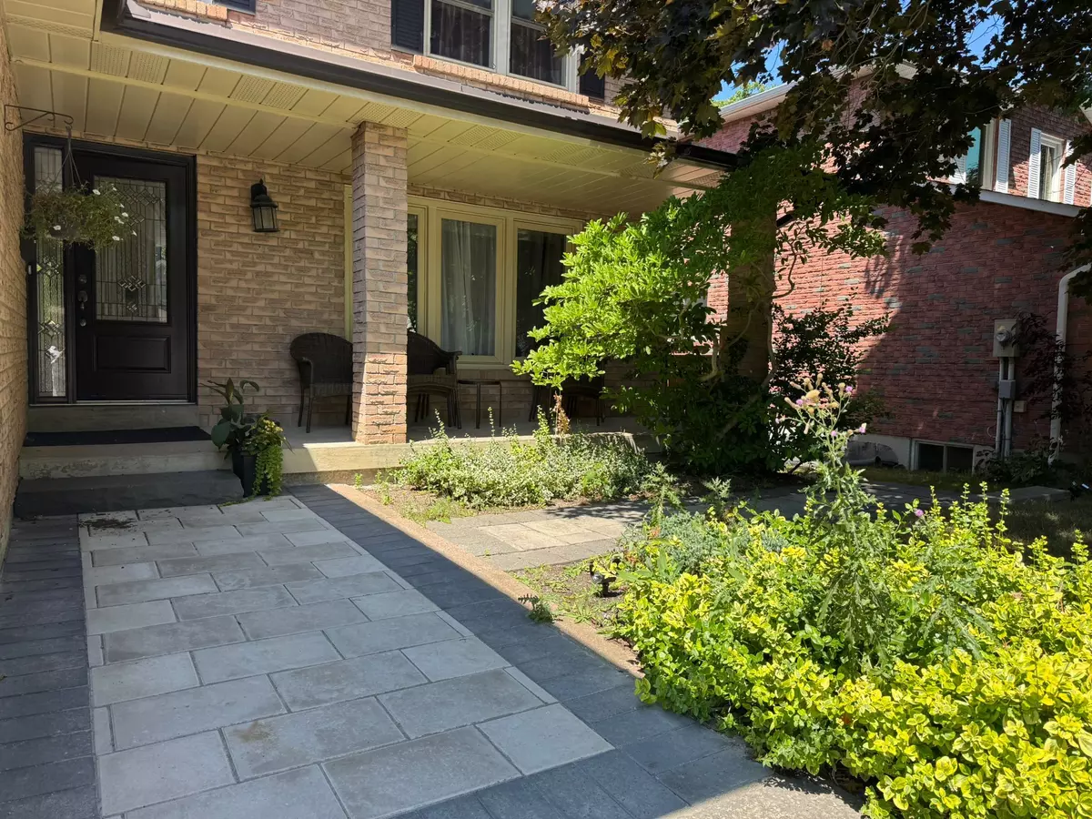 Newmarket, ON L3Y 6V5,640 Haines RD #BSMT
