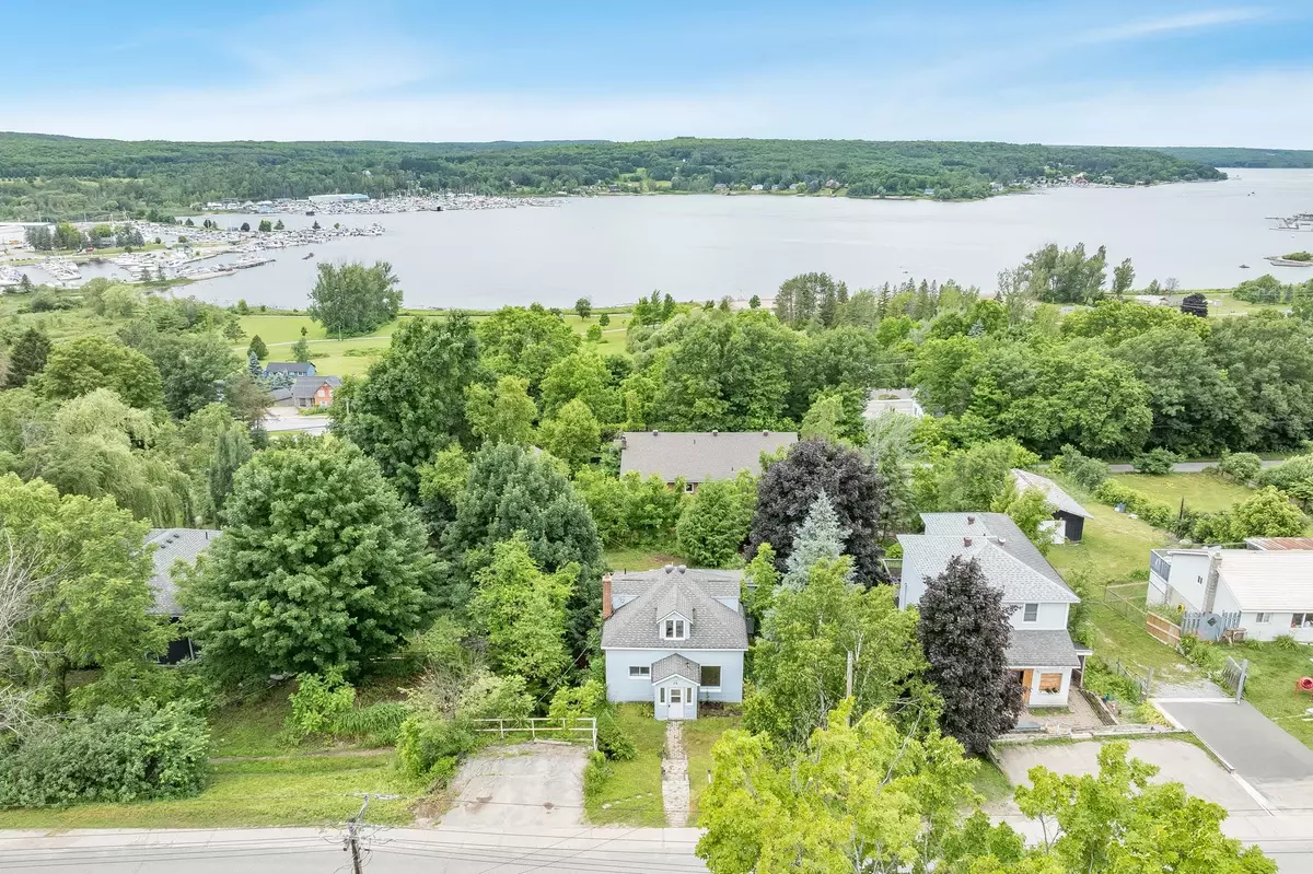 Penetanguishene, ON L9M 1N9,79 Poyntz ST