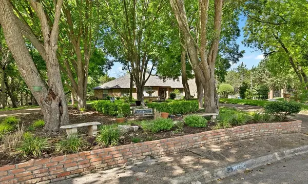 Desoto, TX 75115,1140 Camrose Lane