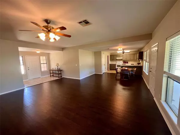 Whitney, TX 76692,261 Thousand Oaks Drive