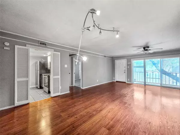 Dallas, TX 75231,6620 Eastridge Drive #219