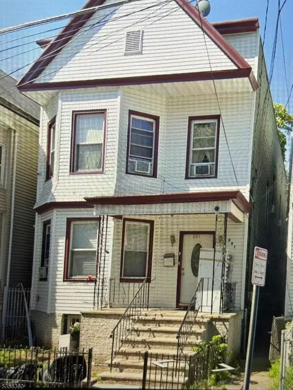 221 Bayview Ave, Jersey City, NJ 07305