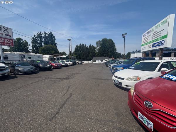 Milwaukie, OR 97267,14117 SE MCLOUGHLIN BLVD