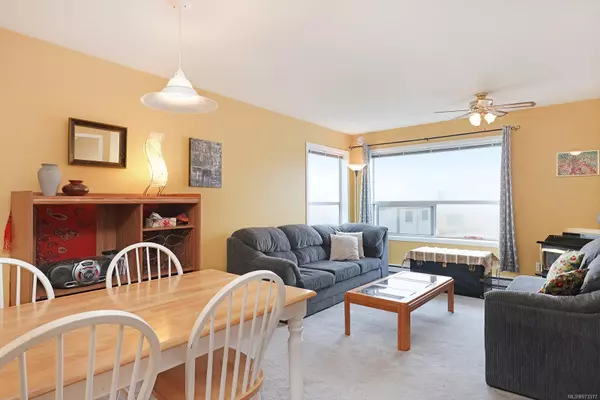 1105 Henry Rd #101, Courtenay, BC V9J 1L0