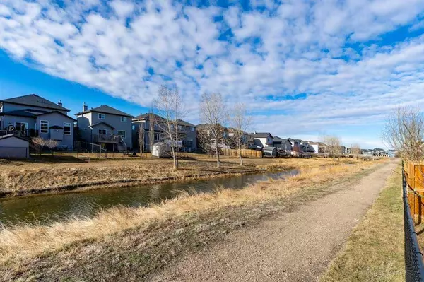 Airdrie, AB T4B 4V7,973 Midtown AVE Southwest